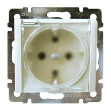 Розетка влагозащищённая Legrand Valena 774220, IP44, белая, с крышкой и шторками